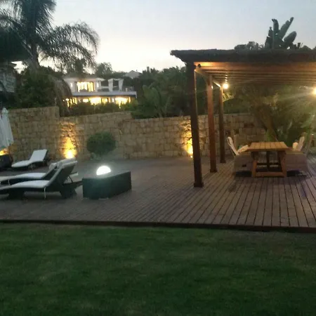 Maracana Homestay *